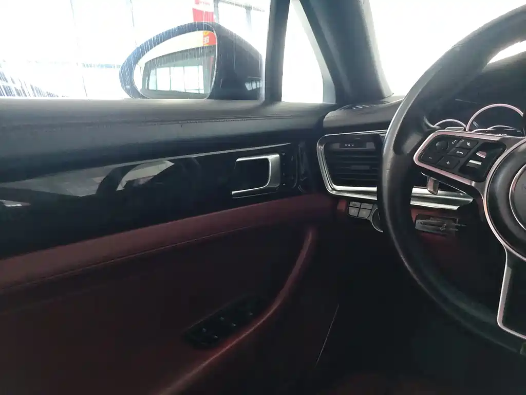 Porsche Panamera 2018 — фото 13