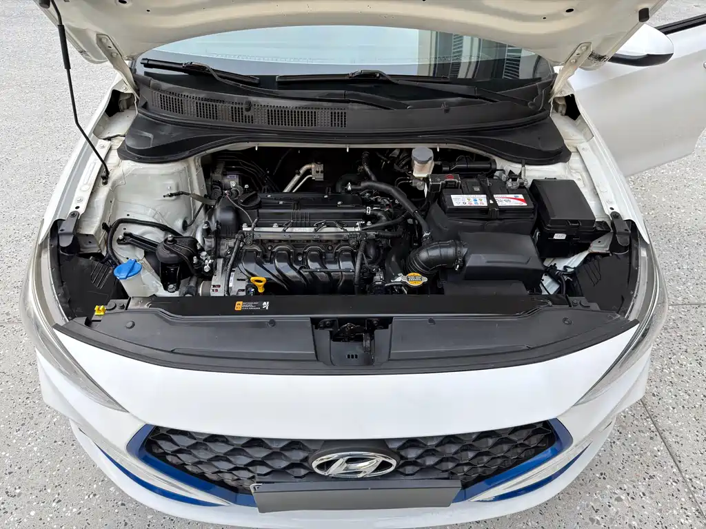 Hyundai Elantra 2019 — фото 15