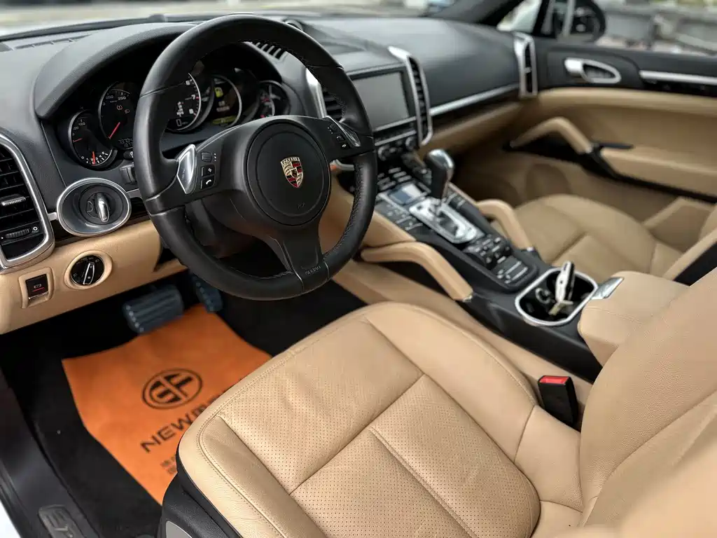 Porsche Cayenne 2014