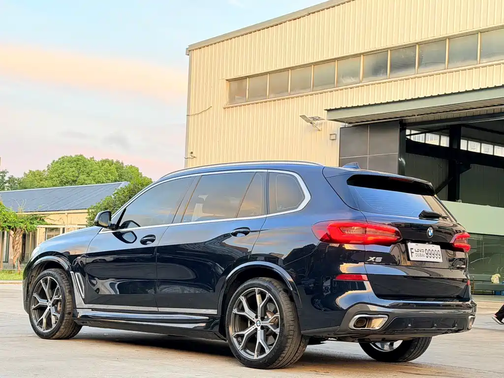 BMW X5 2022 — фото 9