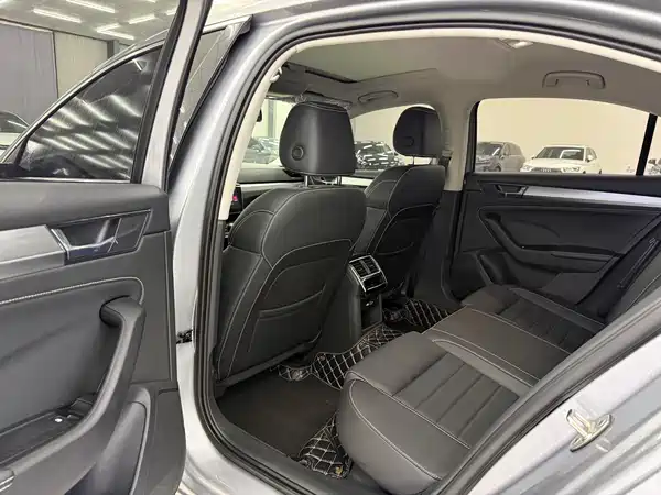 Skoda Superb 2023