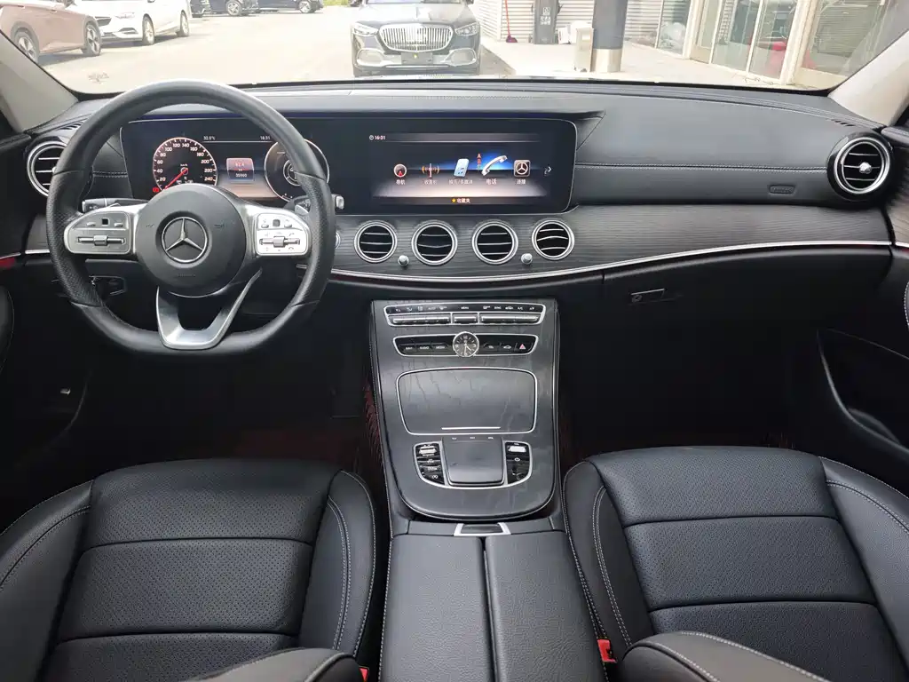 Mercedes-Benz E-Class 2020 — фото 12