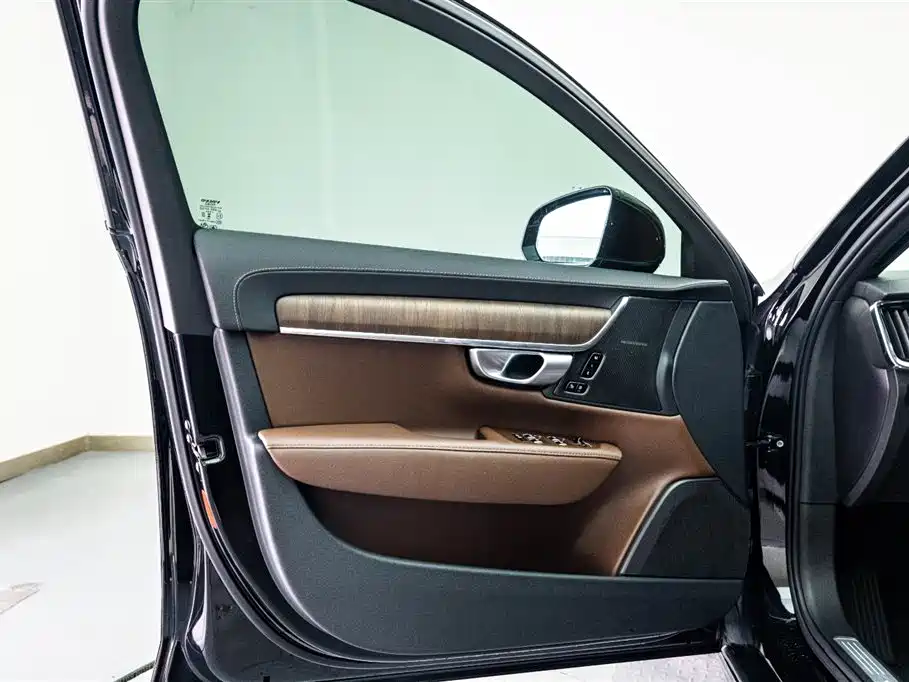 Volvo S90 2023 — фото 10