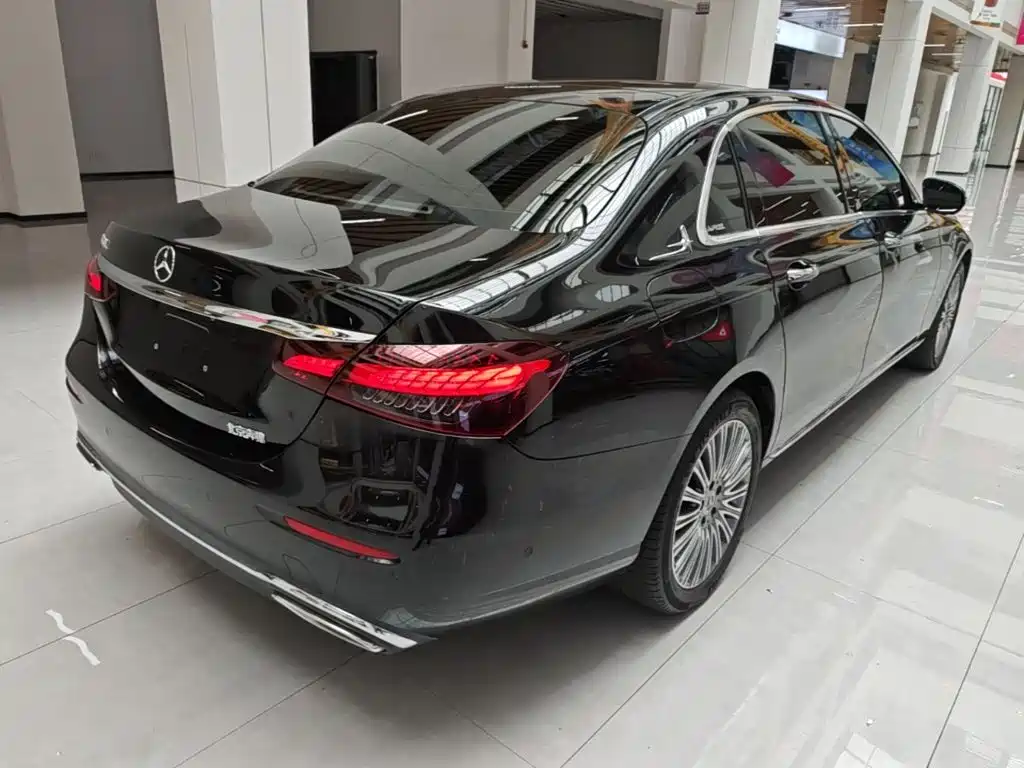 Mercedes-Benz E-Class 2022