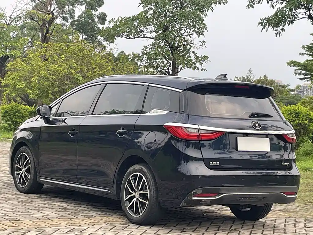 BYD MAX 2018 — фото 10