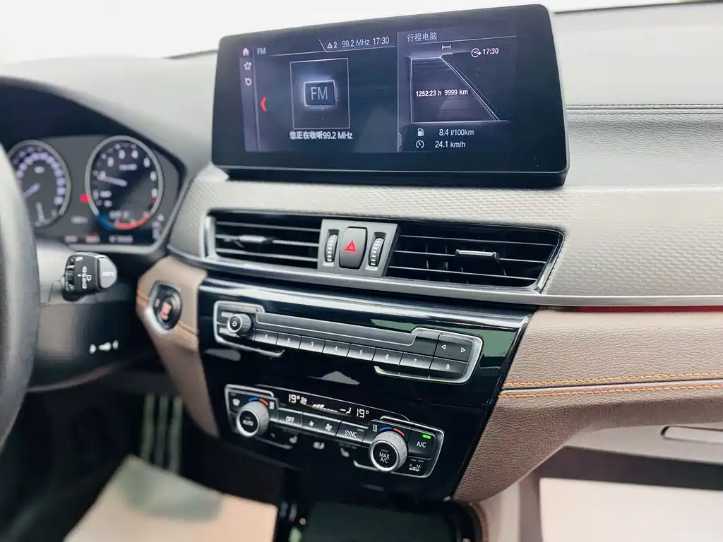 BMW X2 2021 — фото 11