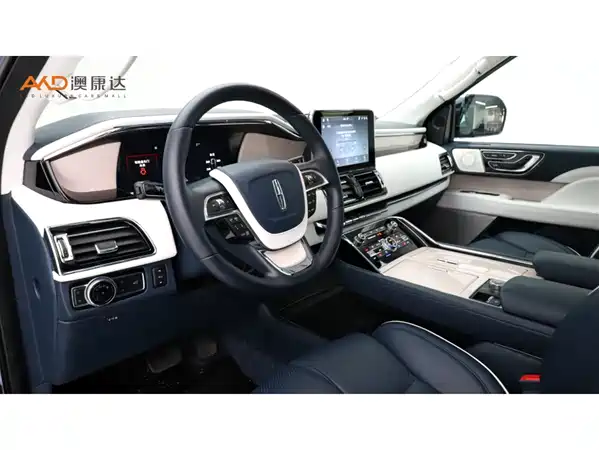 Lincoln Navigator 2021