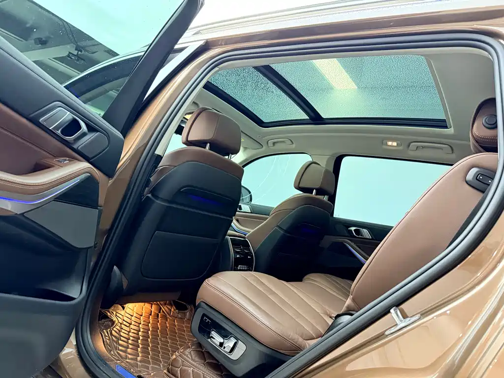 BMW X7 2019 — фото 24