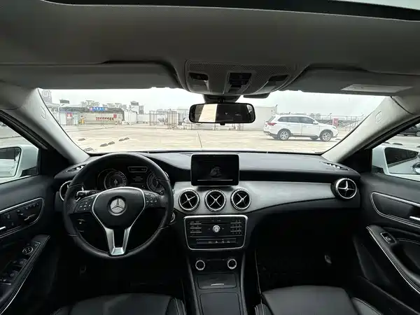 Mercedes-Benz GLA 2016