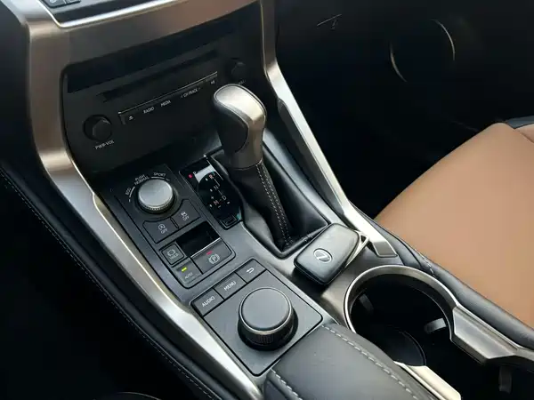 Lexus NX 2016