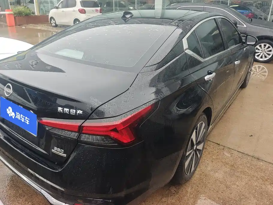 Nissan Teana 2022