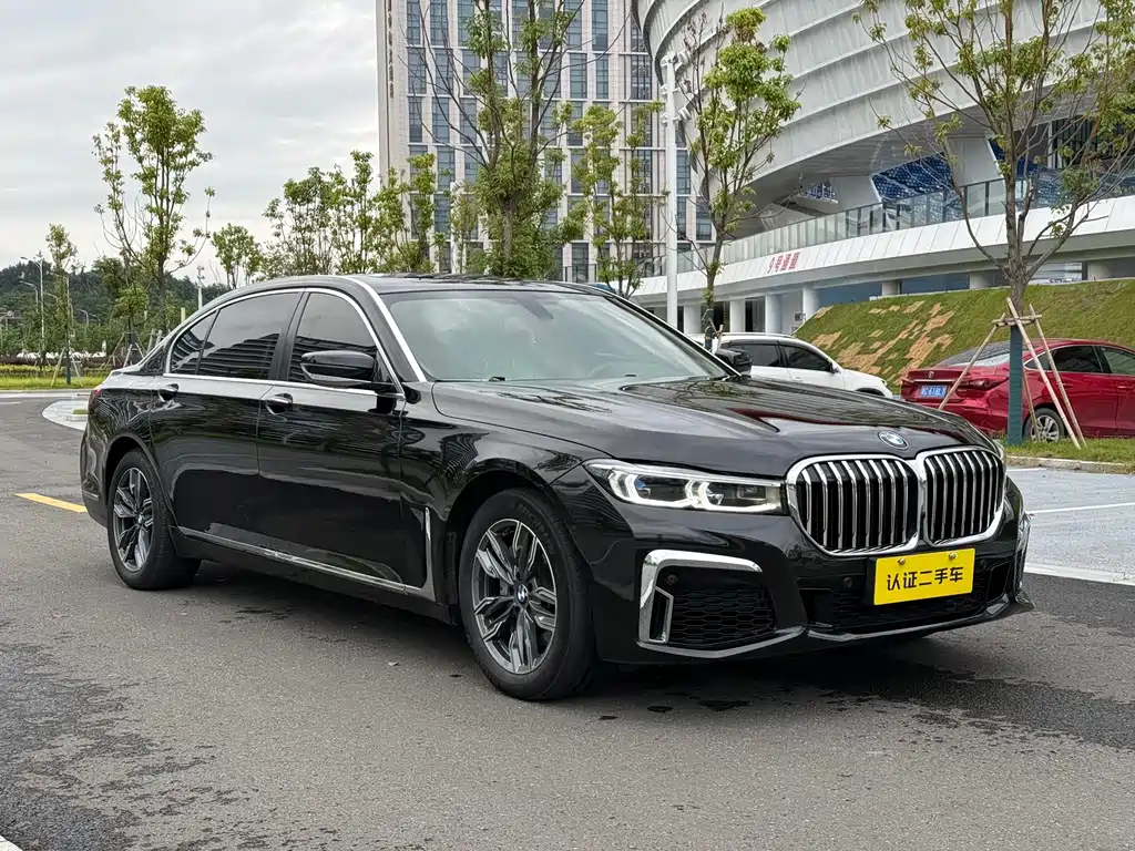 BMW 7 Series 2014 — фото 9