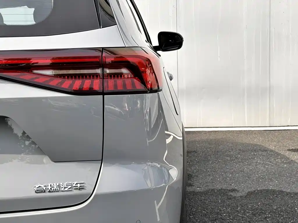 Chery Tiggo 8 PRO New Energy 2025 — фото 18