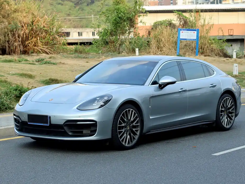 Porsche Panamera 2022 — фото 1