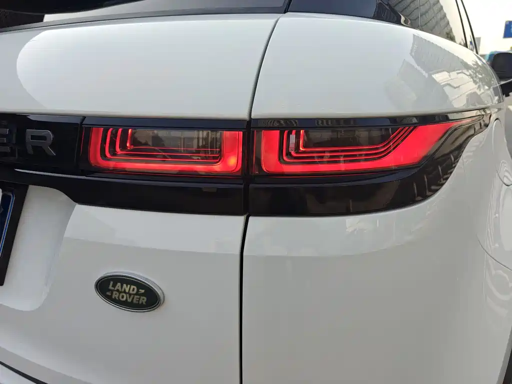 Land Rover Evoque 2021 — фото 22