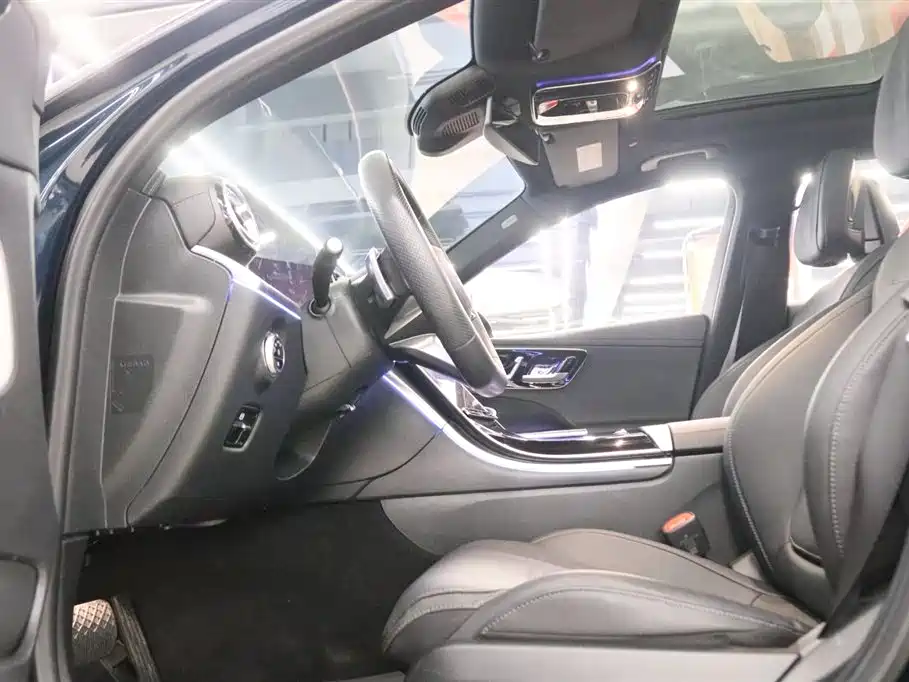Mercedes-Benz C-Class 2023 — фото 15