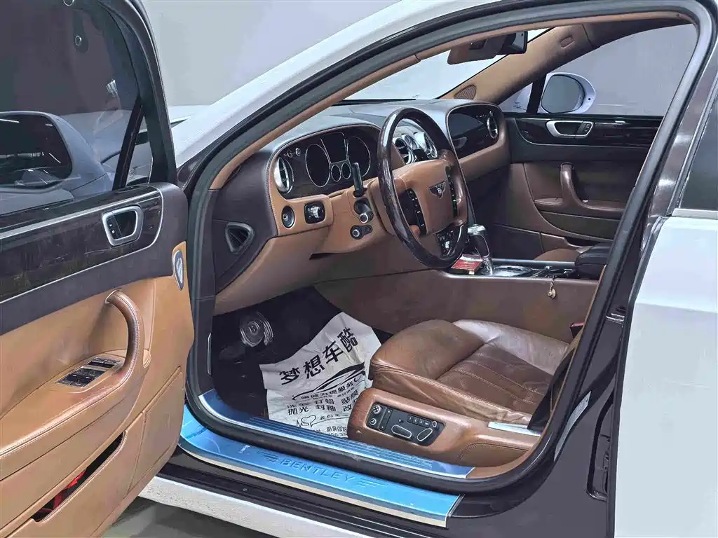 Bentley Flying Spur 2012 — фото 4