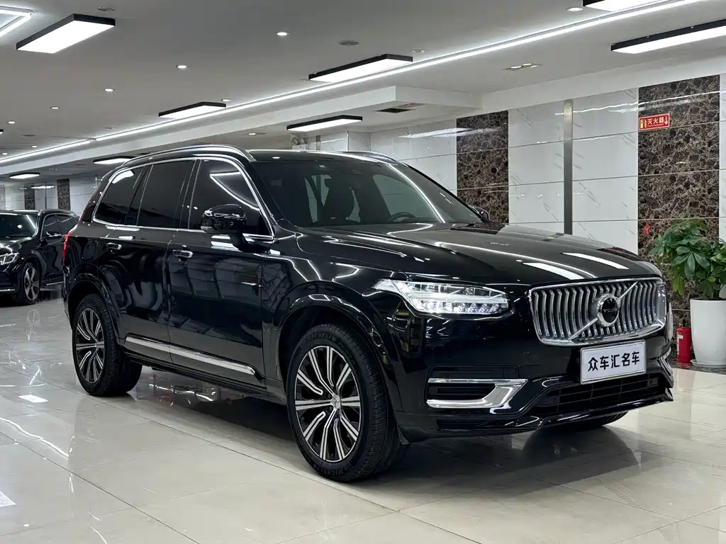 Volvo XC90 2022 — фото 3