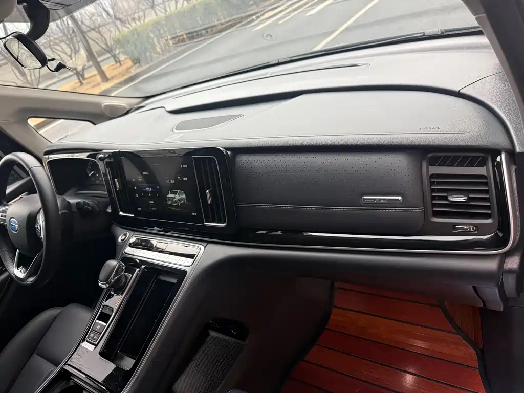 GAC Motor Trumpchi M8 2022 — фото 17