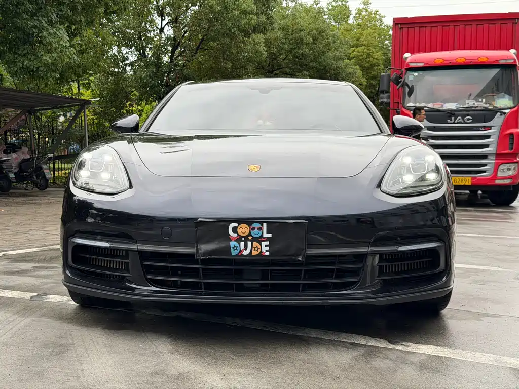 Porsche Panamera 2020