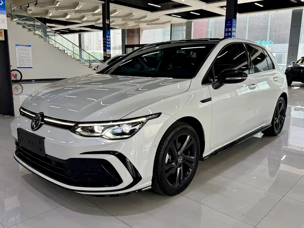 Volkswagen Golf 2023