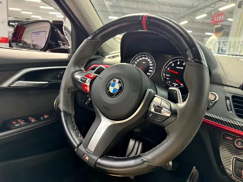 BMW 1 Series 2020 — фото 17