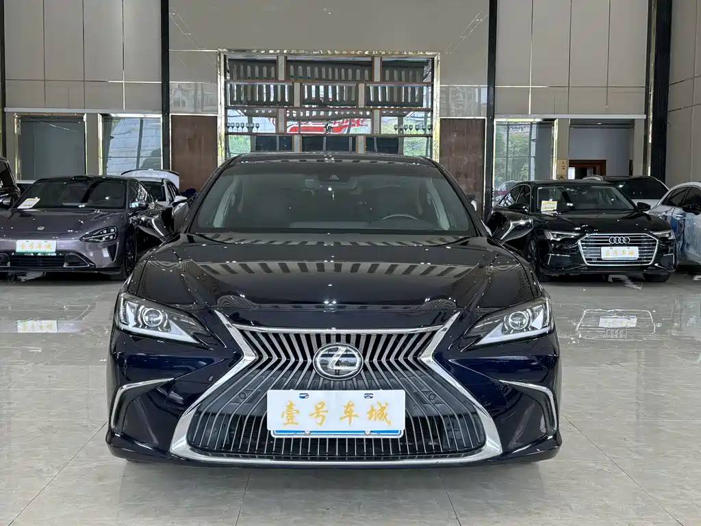 Lexus ES 2020 — фото 2