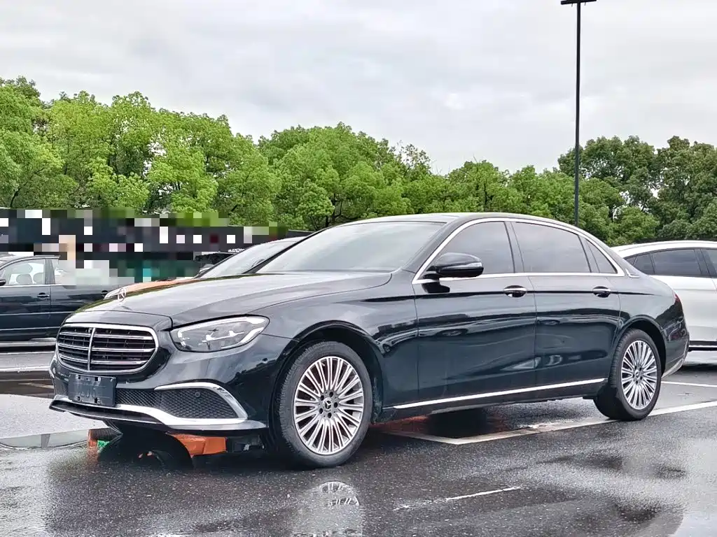 Mercedes-Benz E-Class 2023