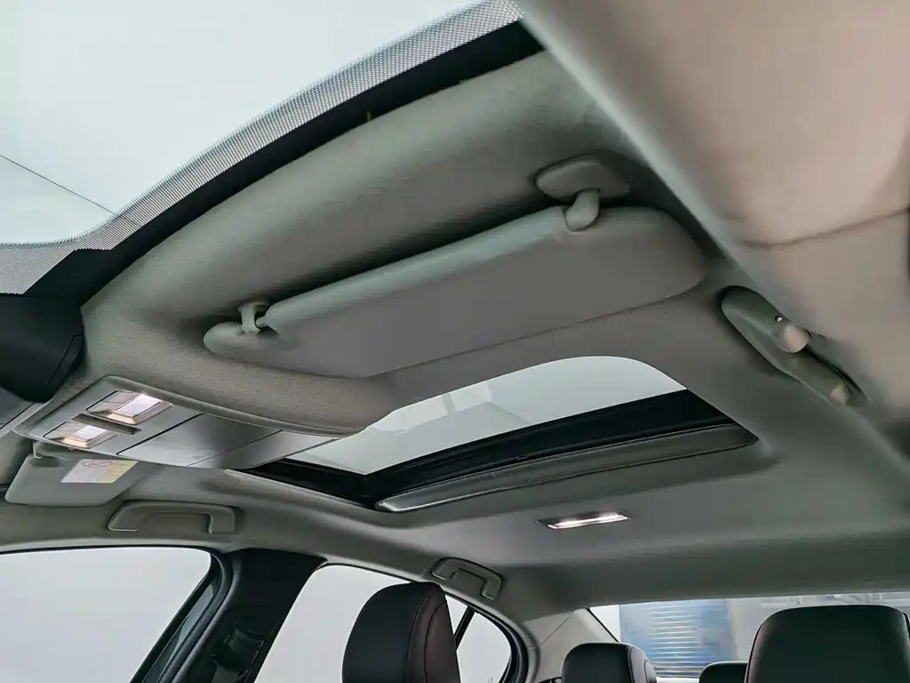 Mazda 3 Axela 2022 — фото 19