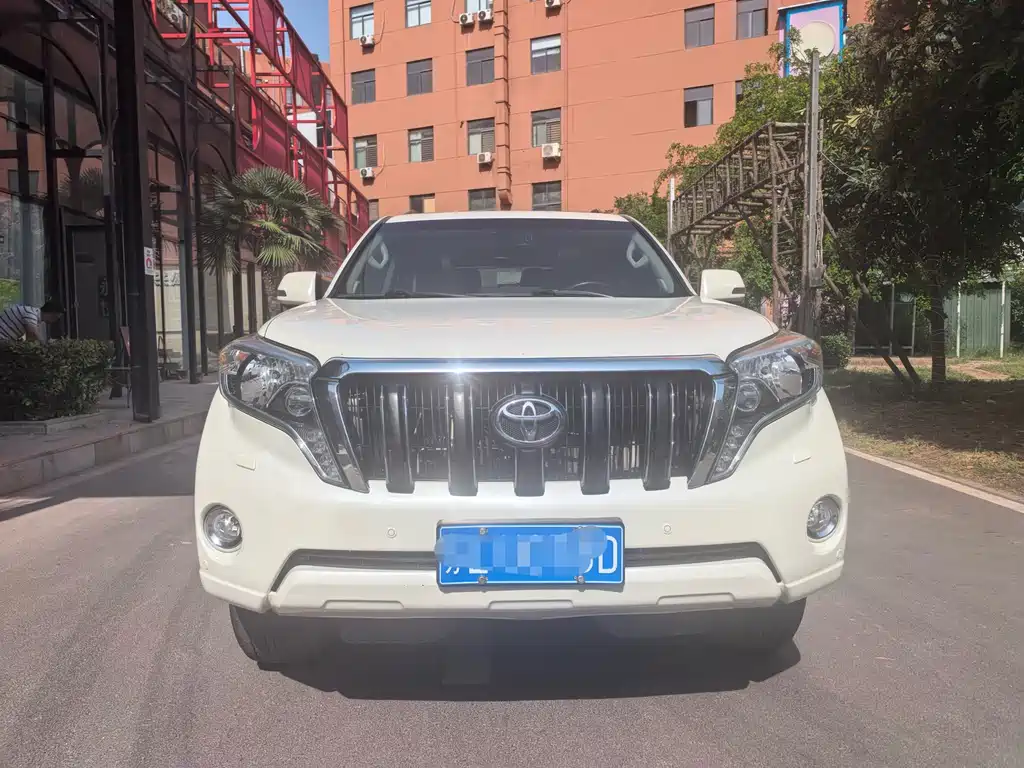 Toyota Prado 2016 — фото 2