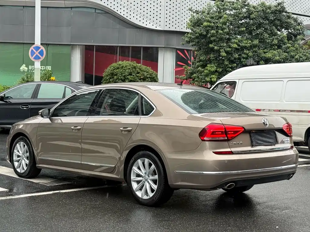 Volkswagen Passat 2016 — фото 4