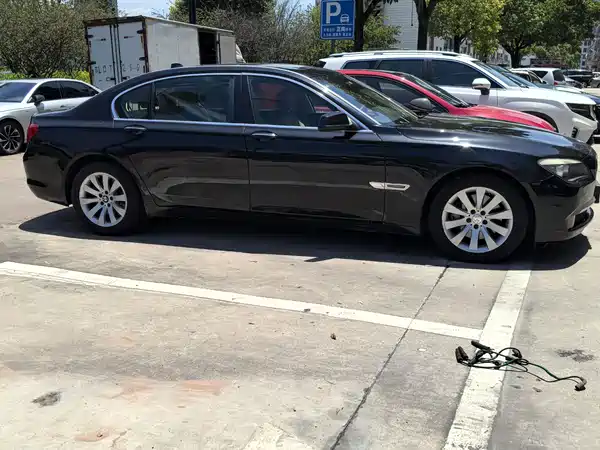BMW 7 Series 2011