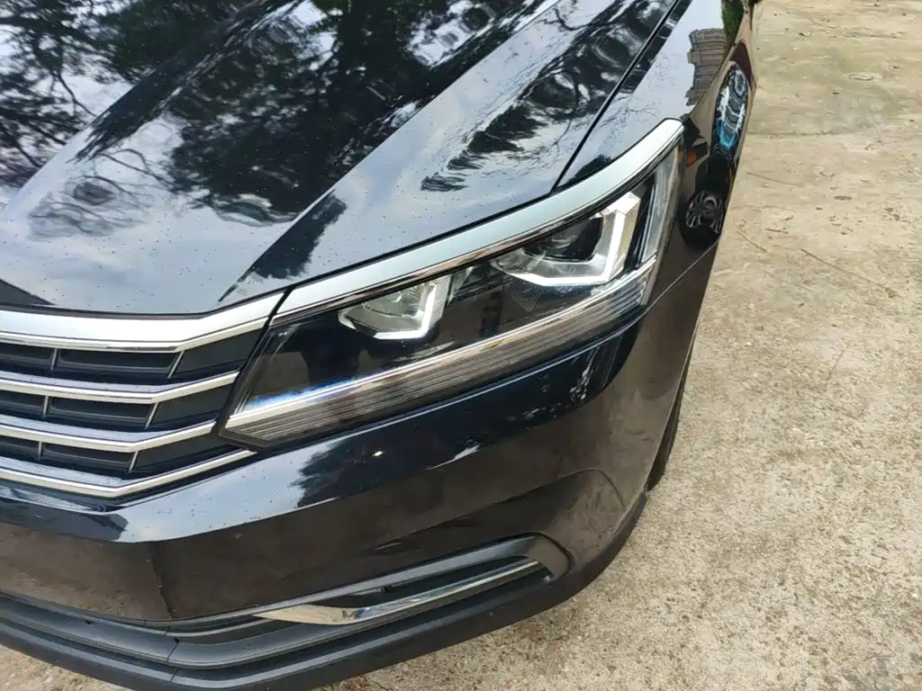 Volkswagen Passat 2018 — фото 24