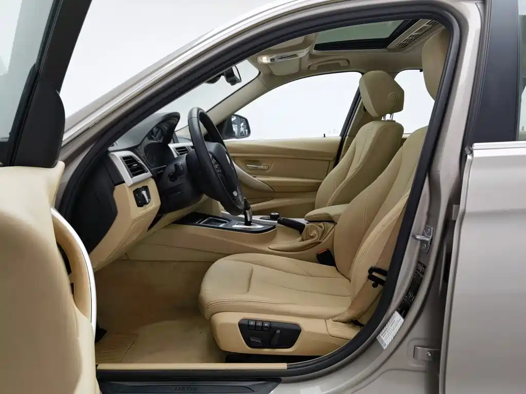 BMW 3 Series 2015 — фото 10