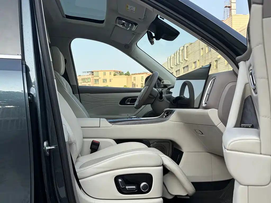 Geely Galaxy M9 2025 — фото 24