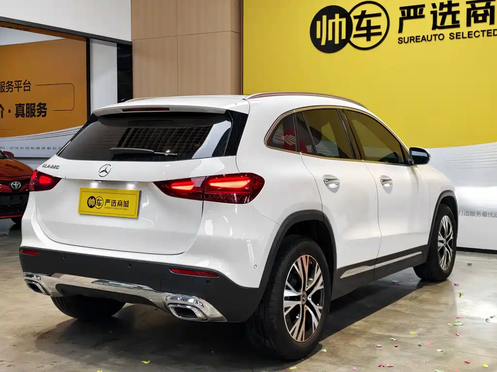 Mercedes-Benz GLA 2024 — фото 6