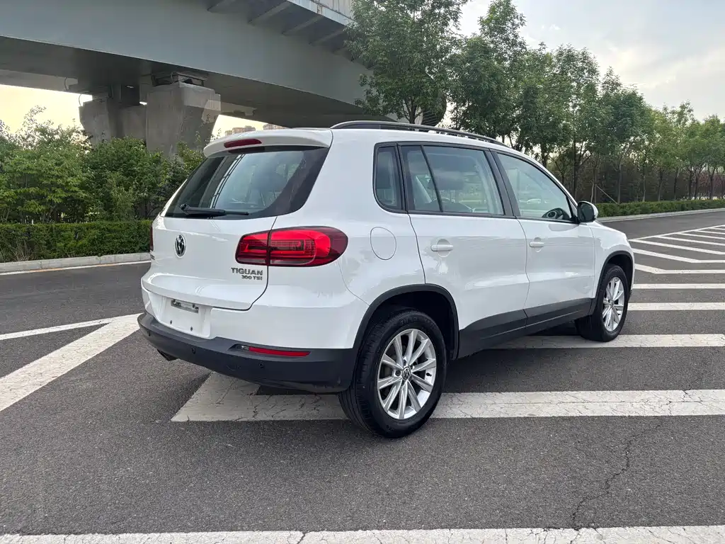 Volkswagen Tiguan 2015 — фото 9