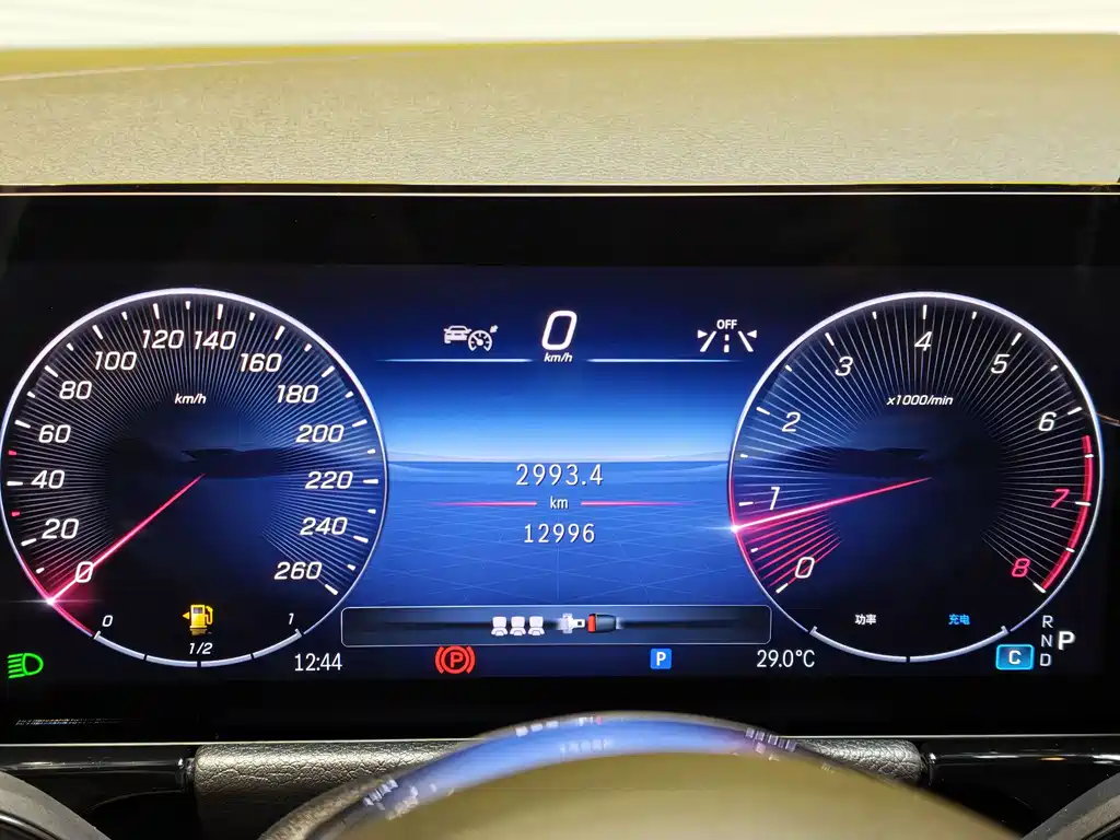 Mercedes-Benz GLA 2024 — фото 17
