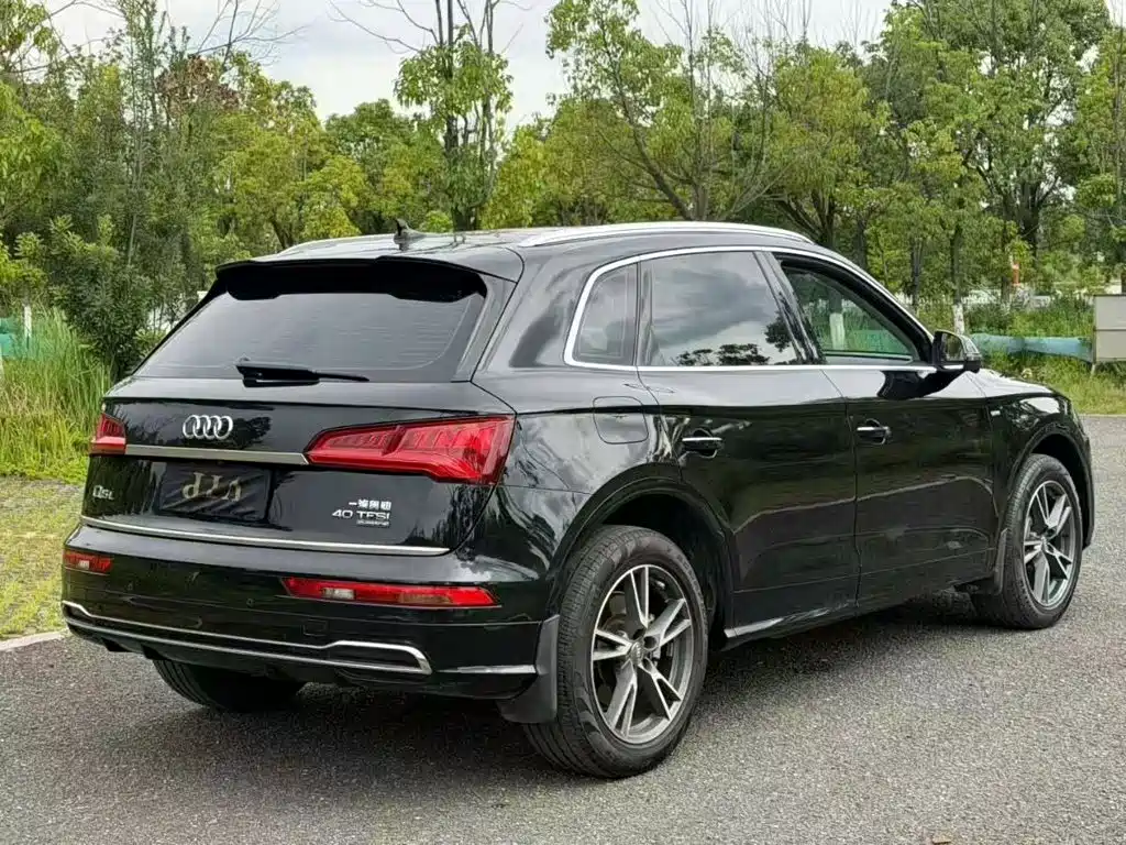 Audi Q5L 2019 — фото 9