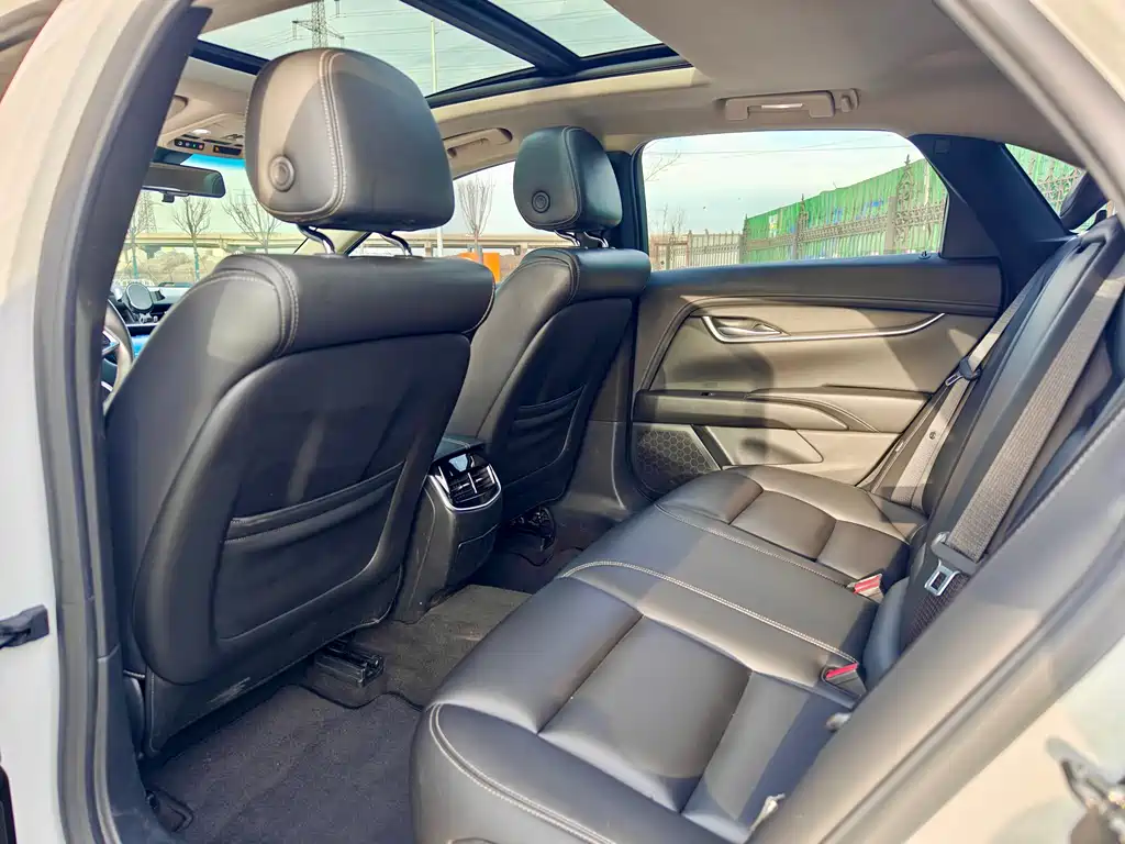 Cadillac XTS 2019 — фото 15