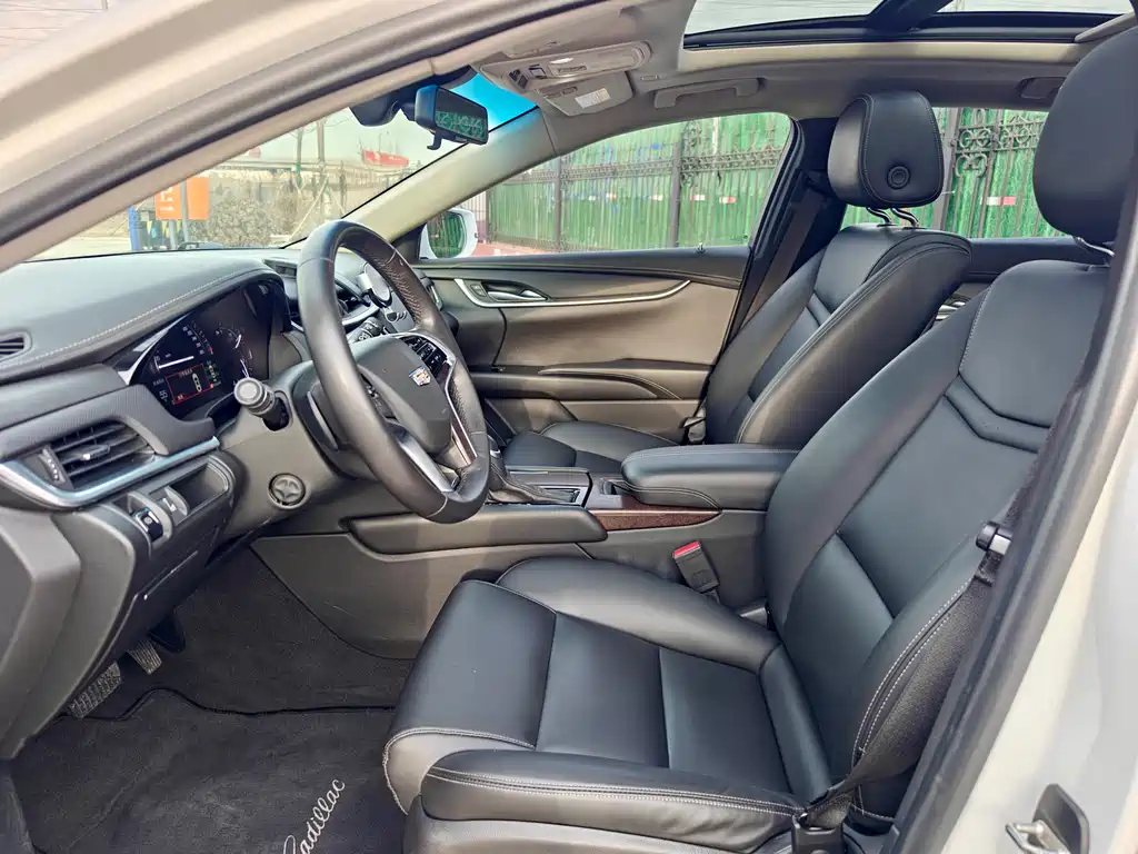 Cadillac XTS 2019 — фото 10