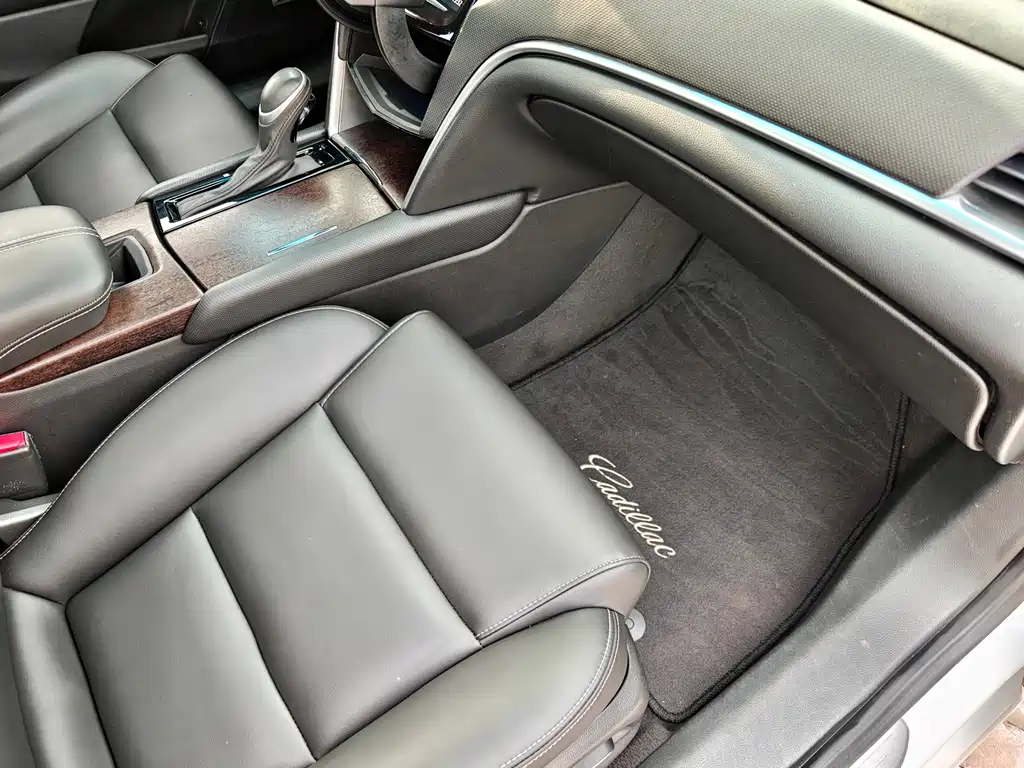 Cadillac XTS 2019 — фото 18