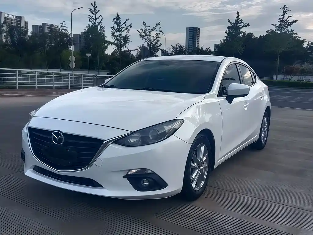 Mazda 3 Axela 2016
