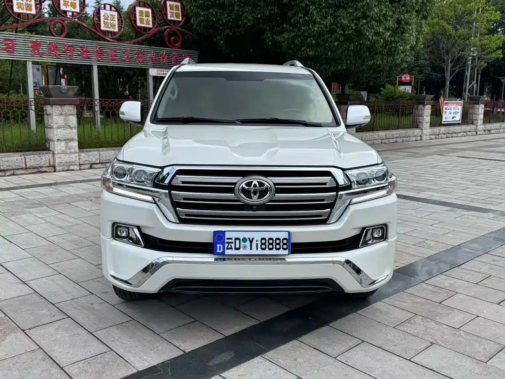 Toyota Land Cruiser 2019 — фото 2