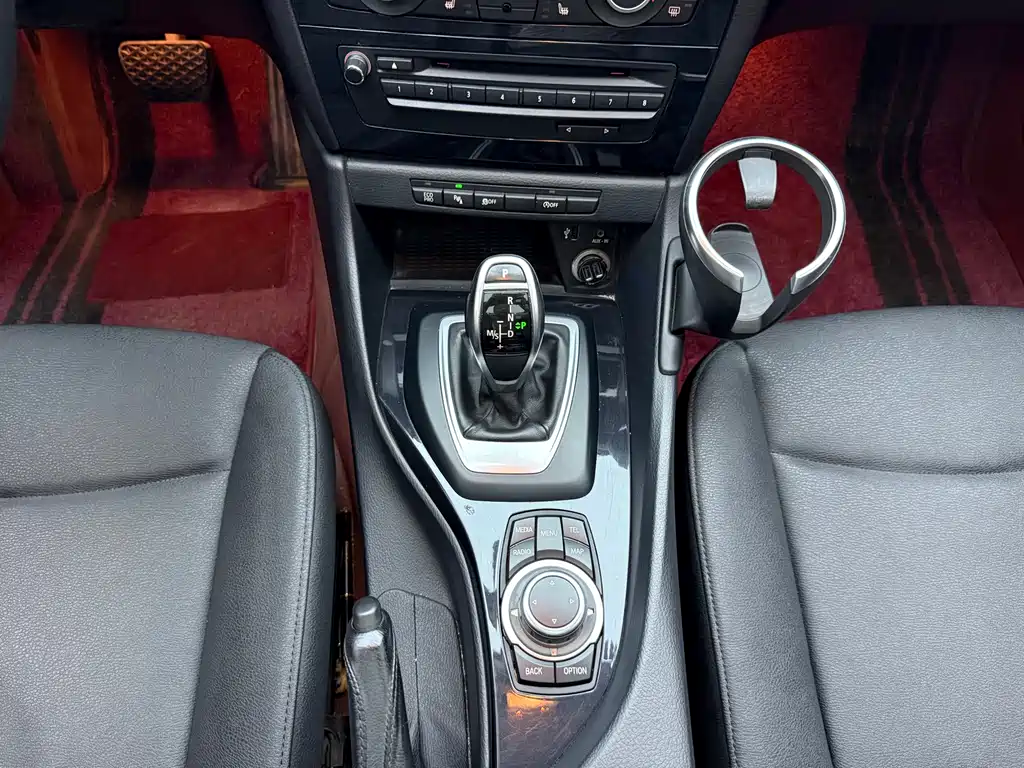 BMW X1 2015 — фото 13