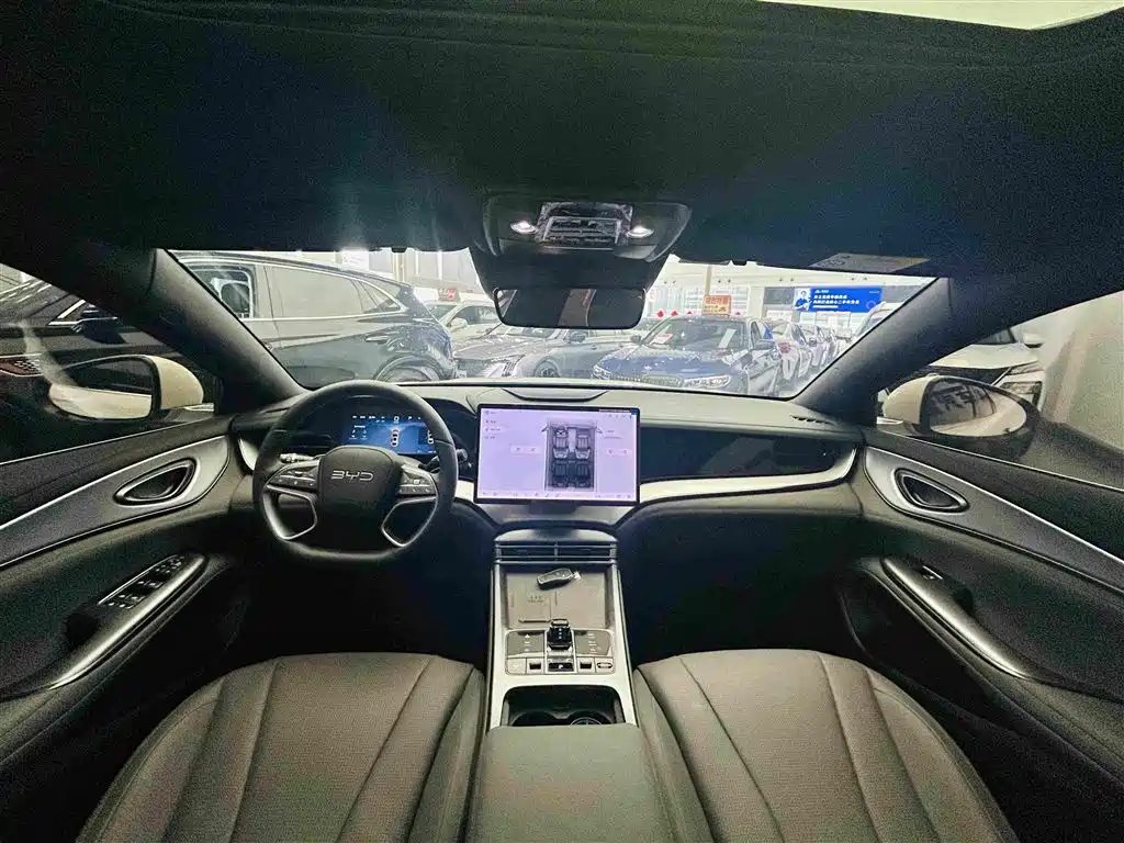 BYD Seal 07 DM-i 2025 — фото 14