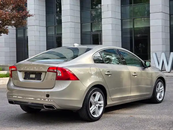 Volvo S60 2015
