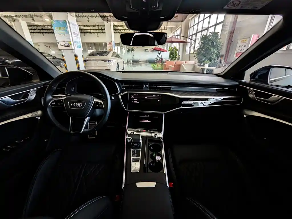 Audi A6L 2025 — фото 22