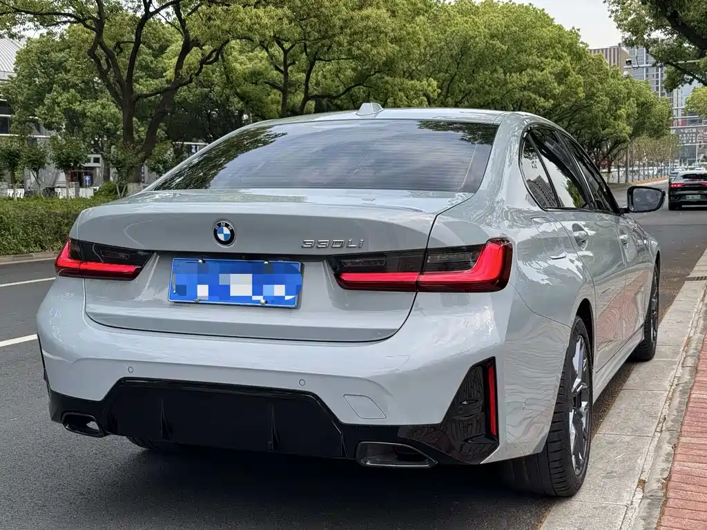 BMW 3 Series 2025 — фото 13