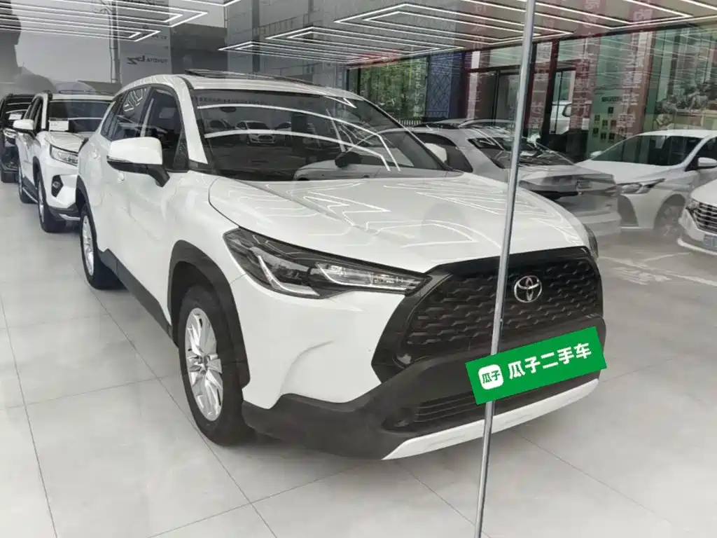 Toyota Corolla Cross 2023 — фото 4